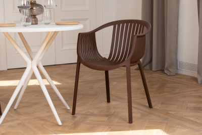 Стул пластиковый ЭСКАЛЕЙТ коричневый