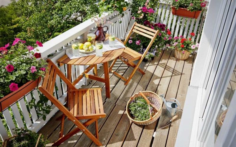 Садовая мебель для комфортного отдыха на даче и балконе