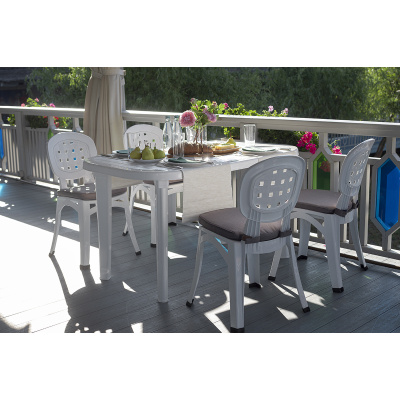 Стол пластиковый  овальный (белый)