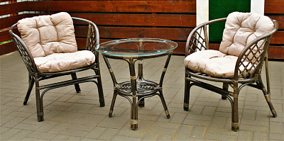 Набор мебели с подушкой Багамы Мини (2кресла+стол (2 уп.), каркас коньячный, подушки бежевые) арт.BТ